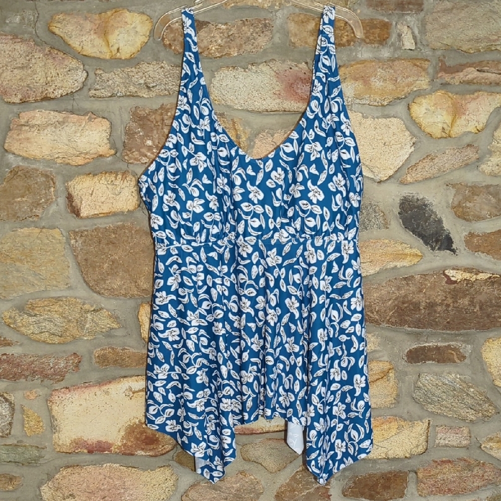 BloomChic Blue and White Floral Hanky Hem Swim Tunic